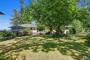315 Edgewood Dr, Silverton, OR 97381 - Photo 1