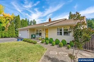 915 Madison St, Silverton, OR 97381 - Photo 1