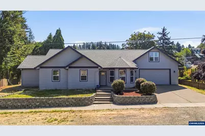 808 Oak St, Brownsville, OR 97327 - Photo 1