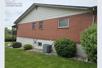 538 Lakewood Circle, Colorado Springs, CO 80910 - Photo 3