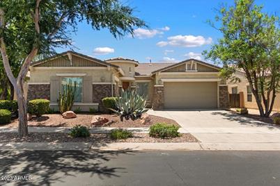 743 E Torrey Pines Place, Chandler, AZ 85249 - Photo 1