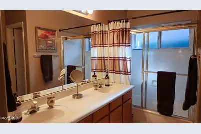 2225 E Bel Air Lane, Gilbert, AZ 85234 - Photo 9