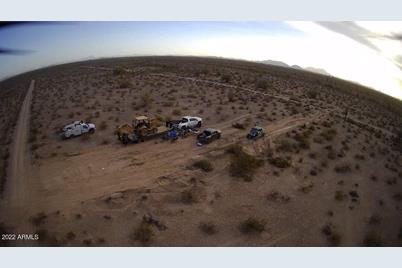 343X20 W Highland Avenue W #20, Tonopah, AZ 85354 - Photo 1