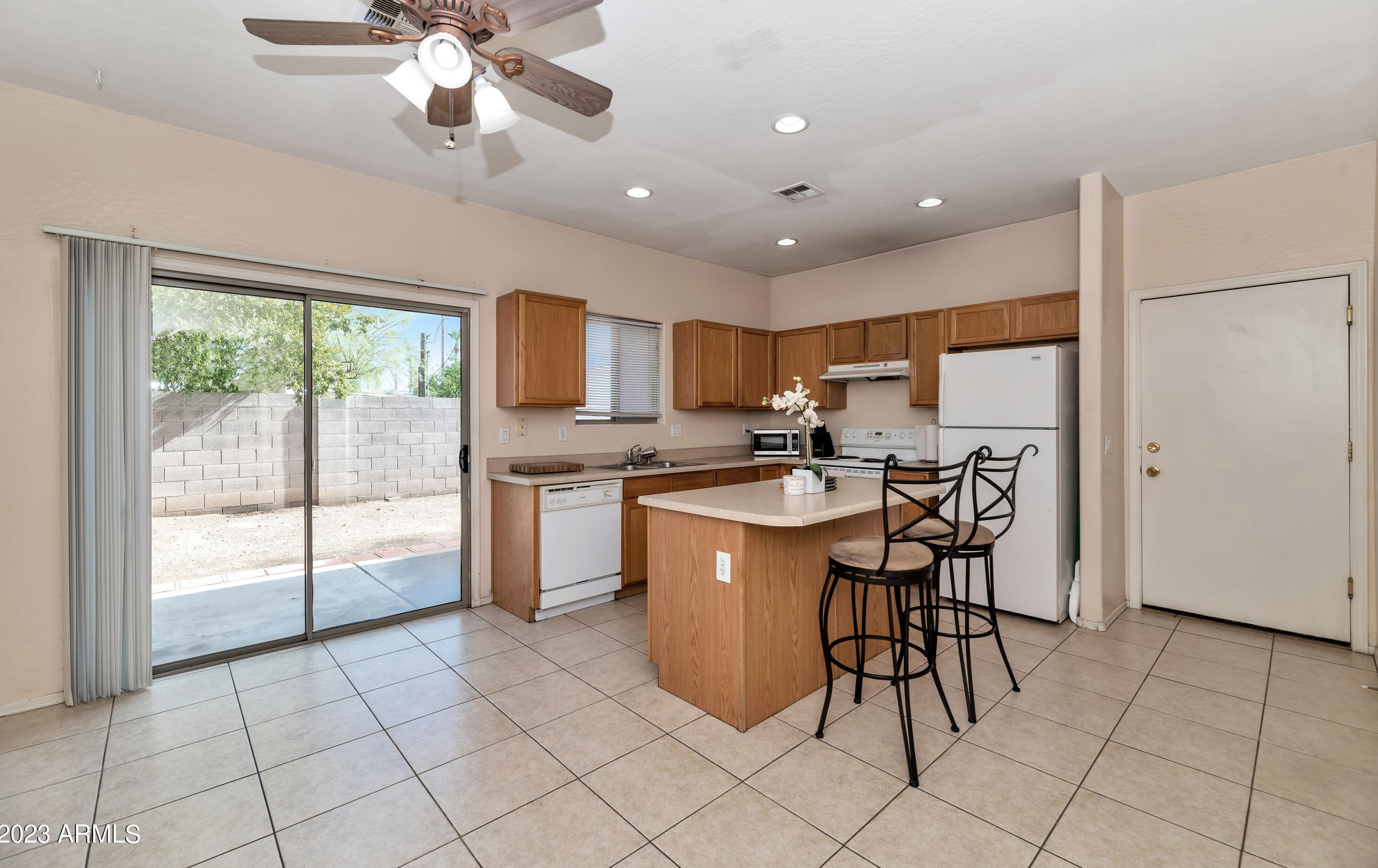 3032 Kings Ave, Phoenix AZ  85032-3156 exterior