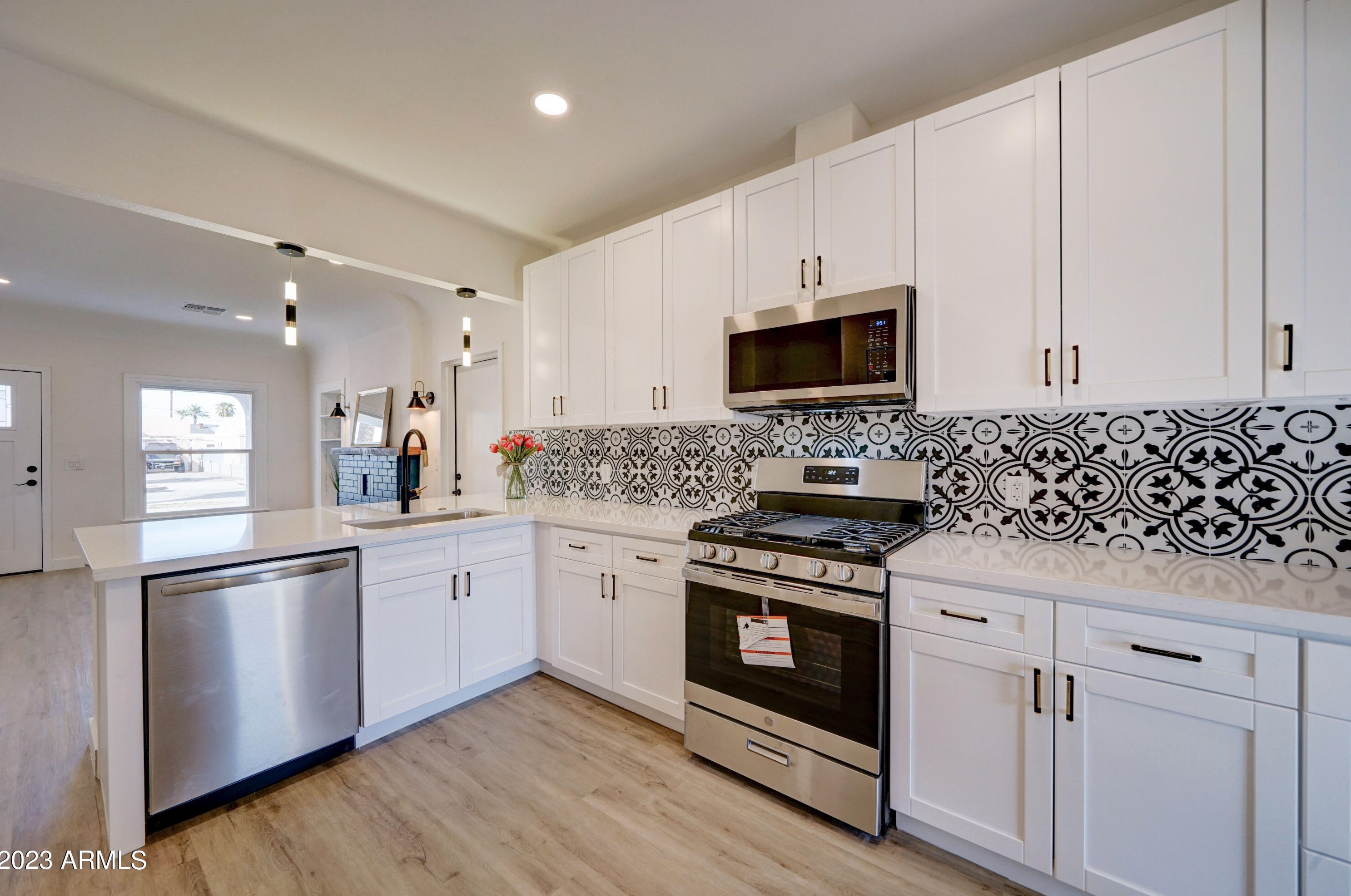 1517 Mckinley St, Phoenix AZ  85007-2220 exterior
