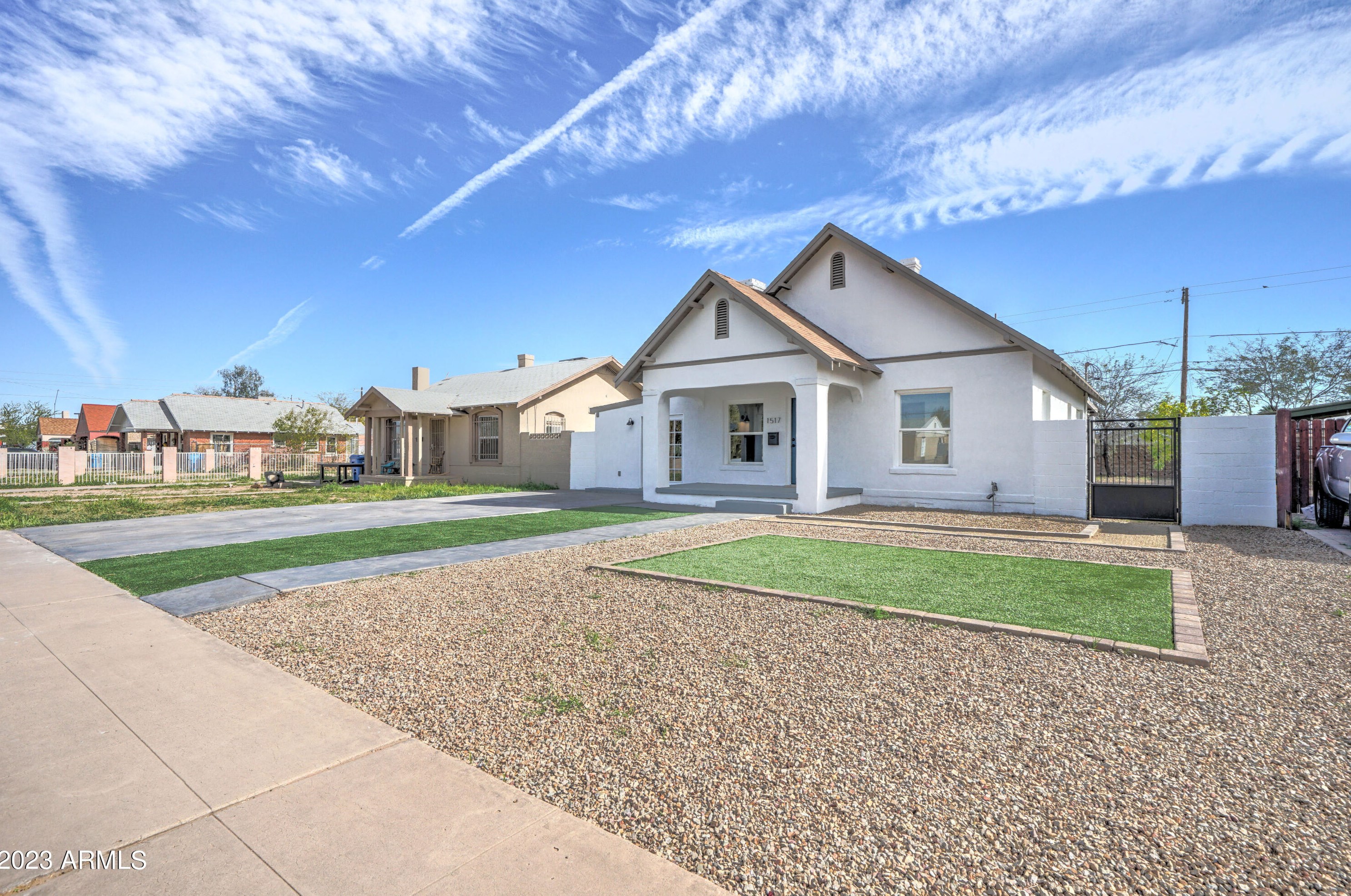 1517 Mckinley St, Phoenix AZ  85007-2220 exterior