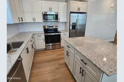 7460 N Zanjero Boulevard #B4, Glendale, AZ 85305 - Photo 3