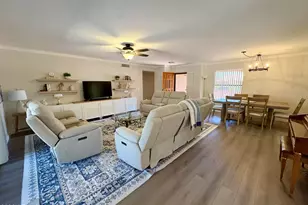 19609 N 98th Dr, Peoria, AZ 85382 - Photo 9