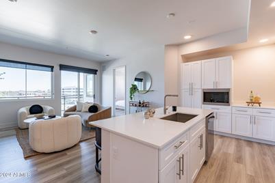 3131 N Central Avenue #5021, Phoenix, AZ 85012 - Photo 1