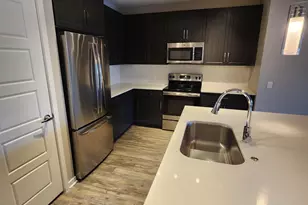 200 E Thomas Rd, Phoenix, AZ 85012 - Photo 3