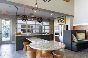 200 E Thomas Rd, Phoenix, AZ 85012 - Photo 21
