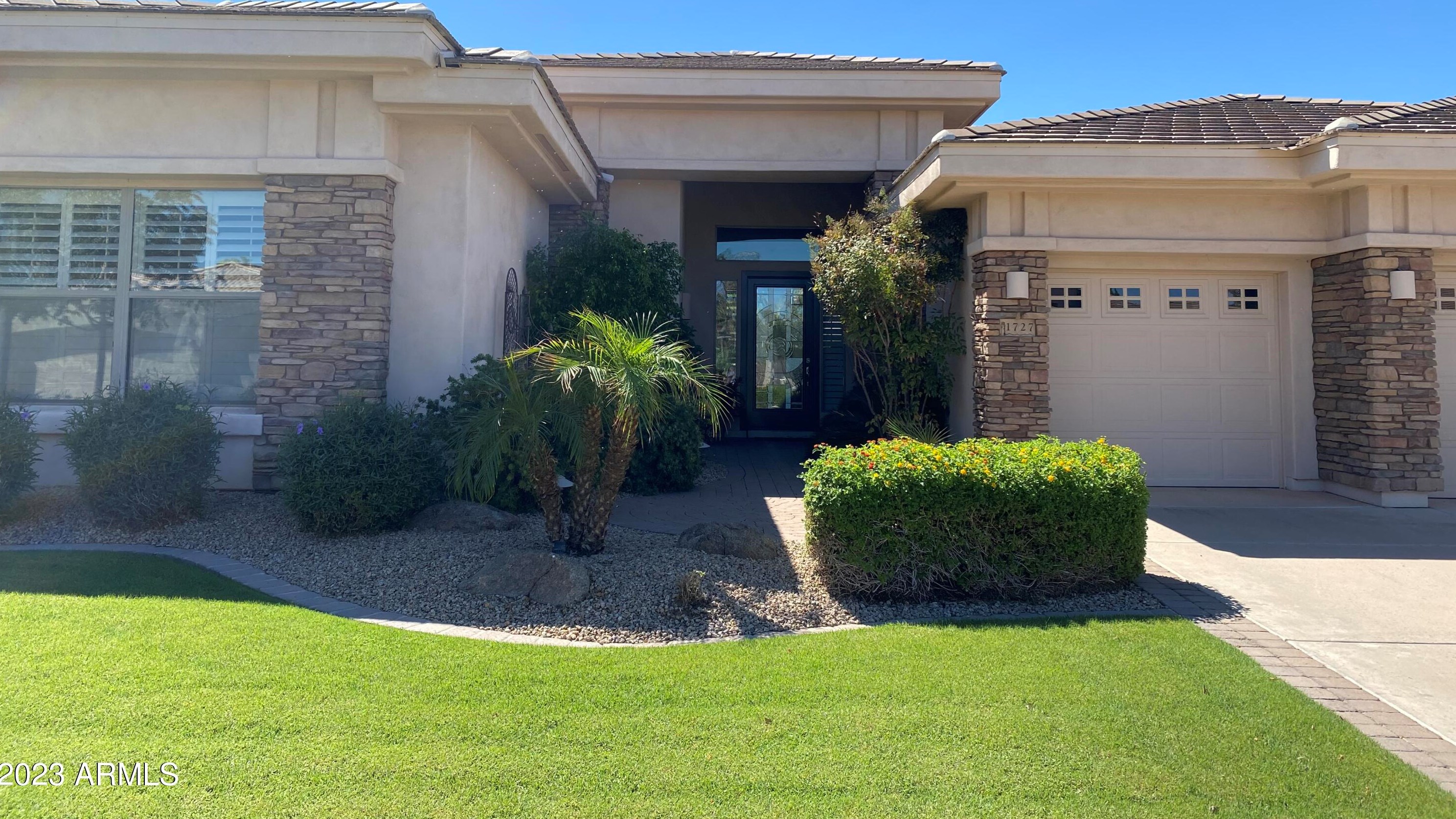 1727 Yosemite Pl, Chandler AZ 85248-4872 exterior