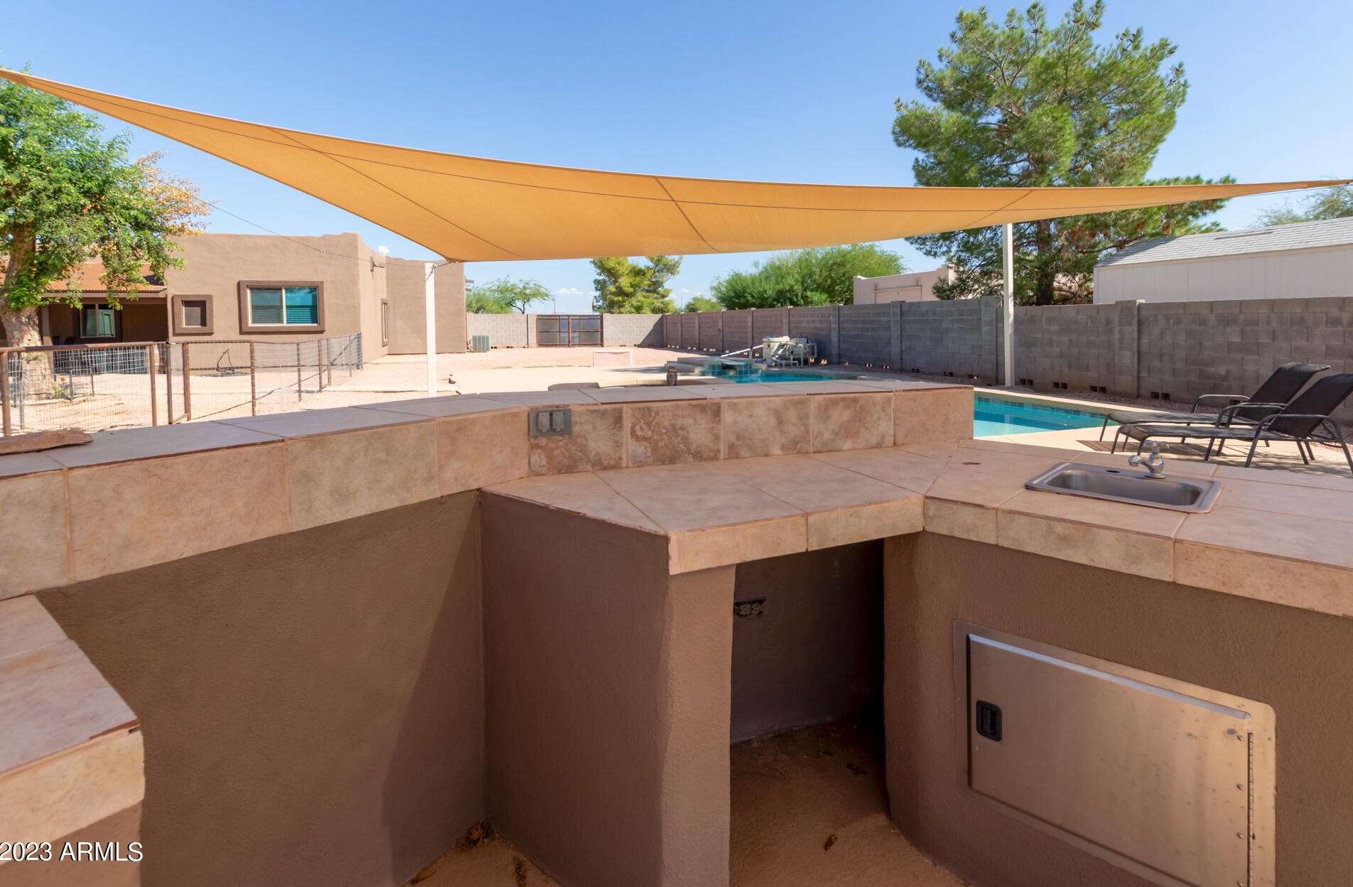 36236 11 Ave, Phoenix AZ 85013-3074 exterior