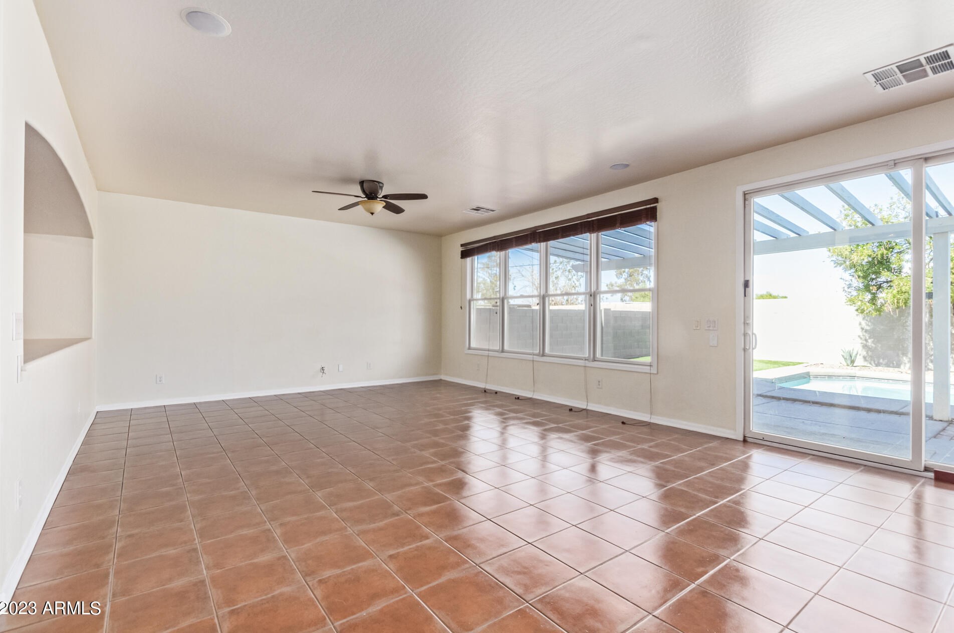 4008 Lydia Ln, Phoenix AZ  85041-4955 exterior