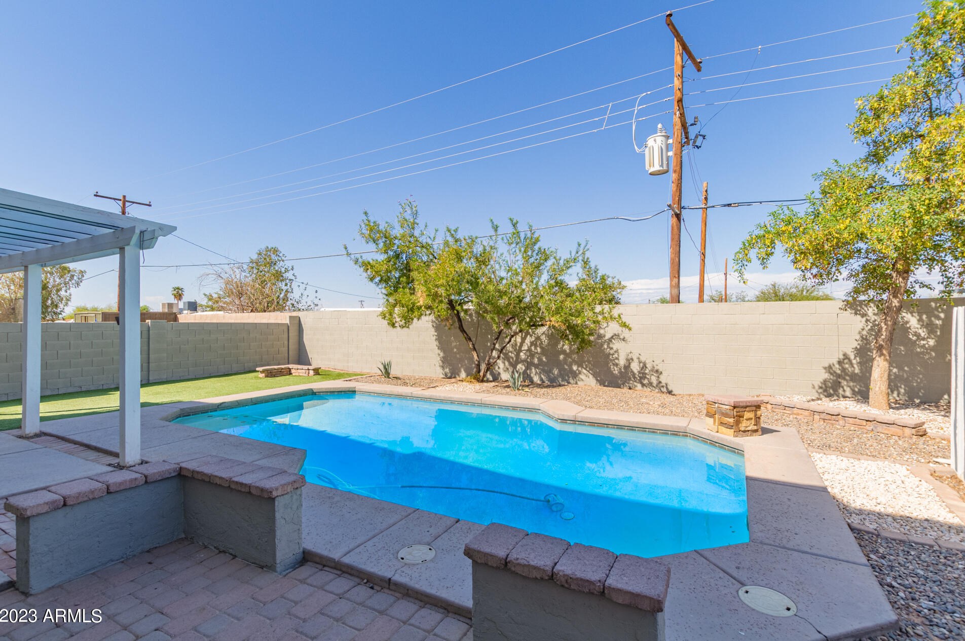 4008 Lydia Ln, Phoenix AZ  85041-4955 exterior