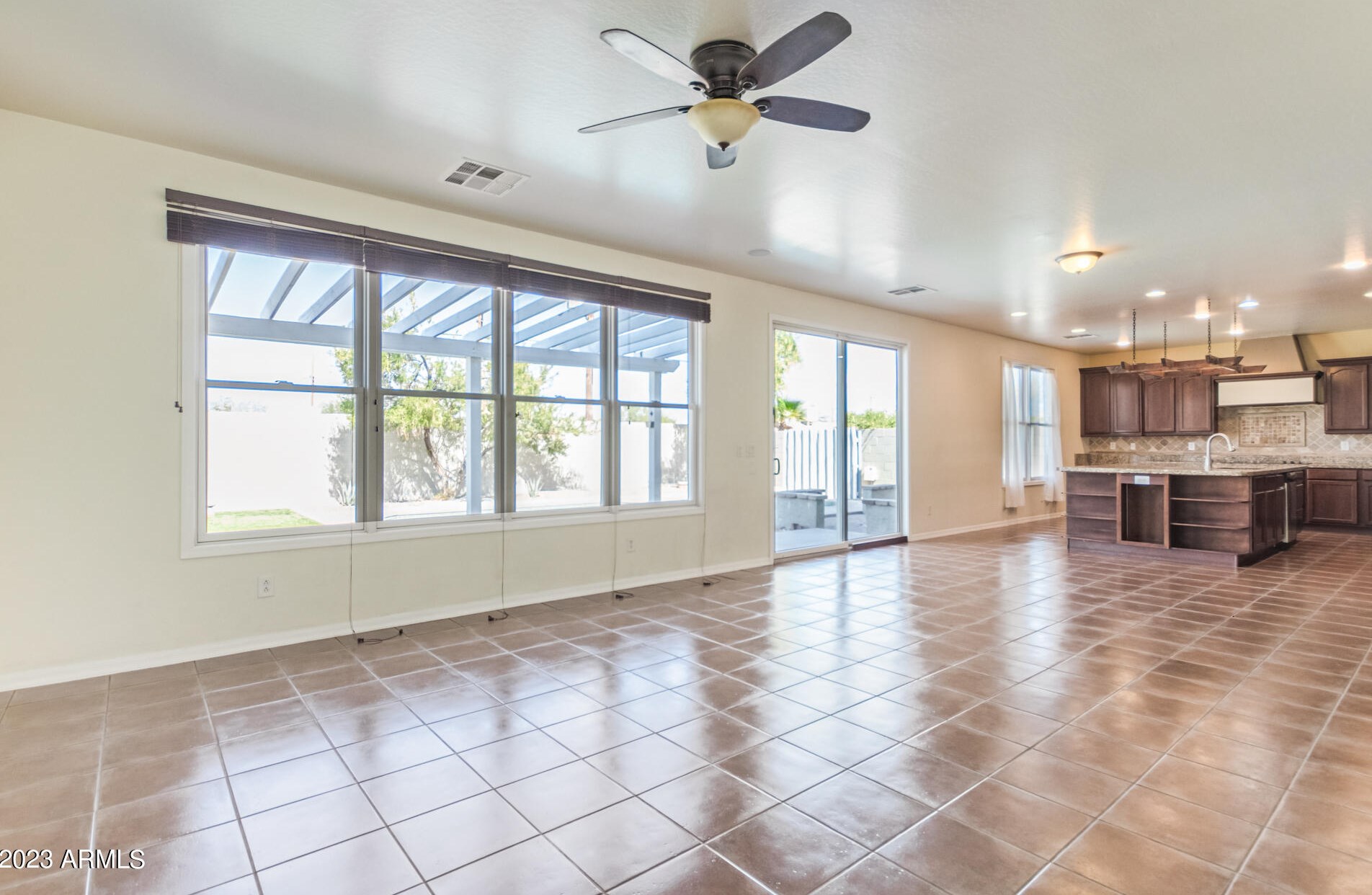 4008 Lydia Ln, Phoenix AZ  85041-4955 exterior