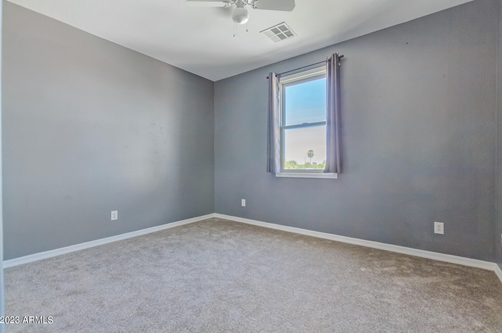 4008 Lydia Ln, Phoenix AZ  85041-4955 exterior