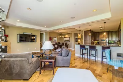 2211 E Camelback Road #Unit 207, Phoenix, AZ 85016 - Photo 9