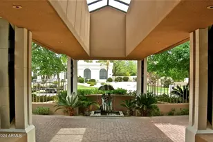15 Biltmore Estates Dr, Phoenix, AZ 85016 - Photo 7