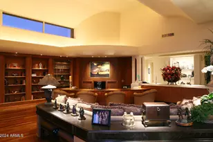 15 Biltmore Estates Dr, Phoenix, AZ 85016 - Photo 11