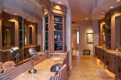 15 Biltmore Estates Drive, Phoenix, AZ 85016 - Photo 25
