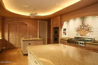 15 Biltmore Estates Drive, Phoenix, AZ 85016 - Photo 21