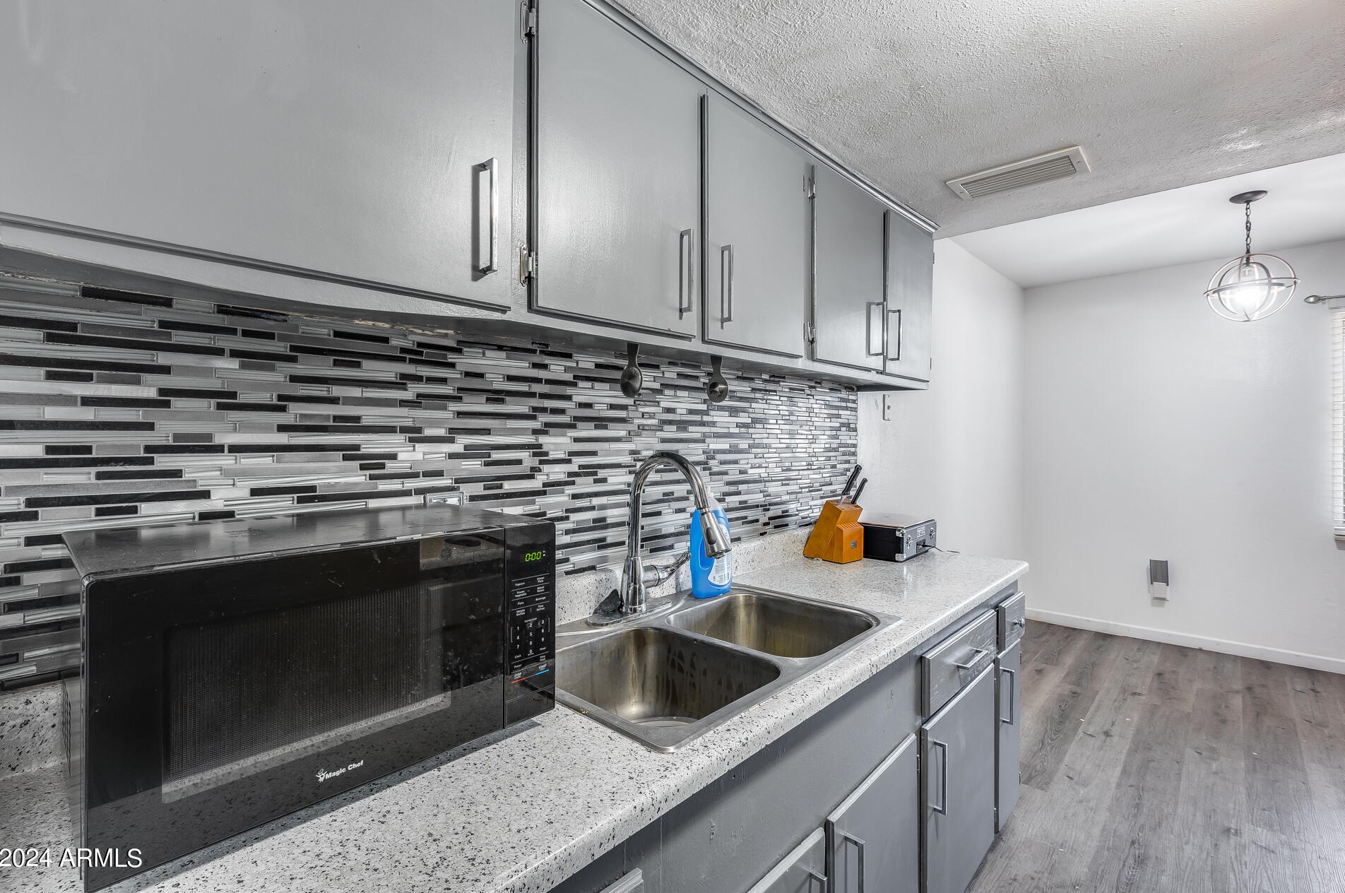 5223 42nd Ln, Phoenix AZ  85019-2402 exterior