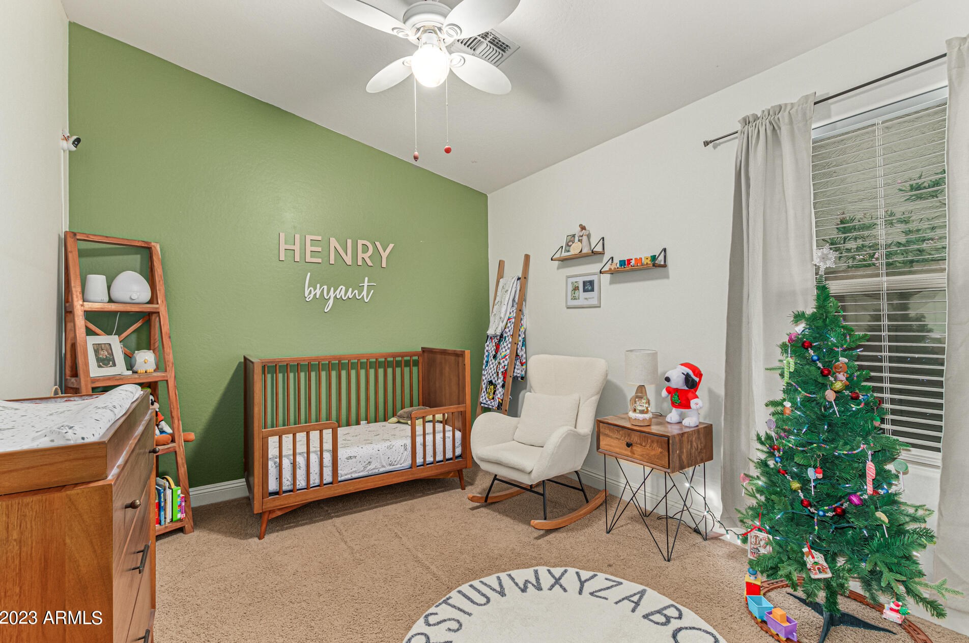 24233 28th St, Phoenix AZ  85024-6219 exterior