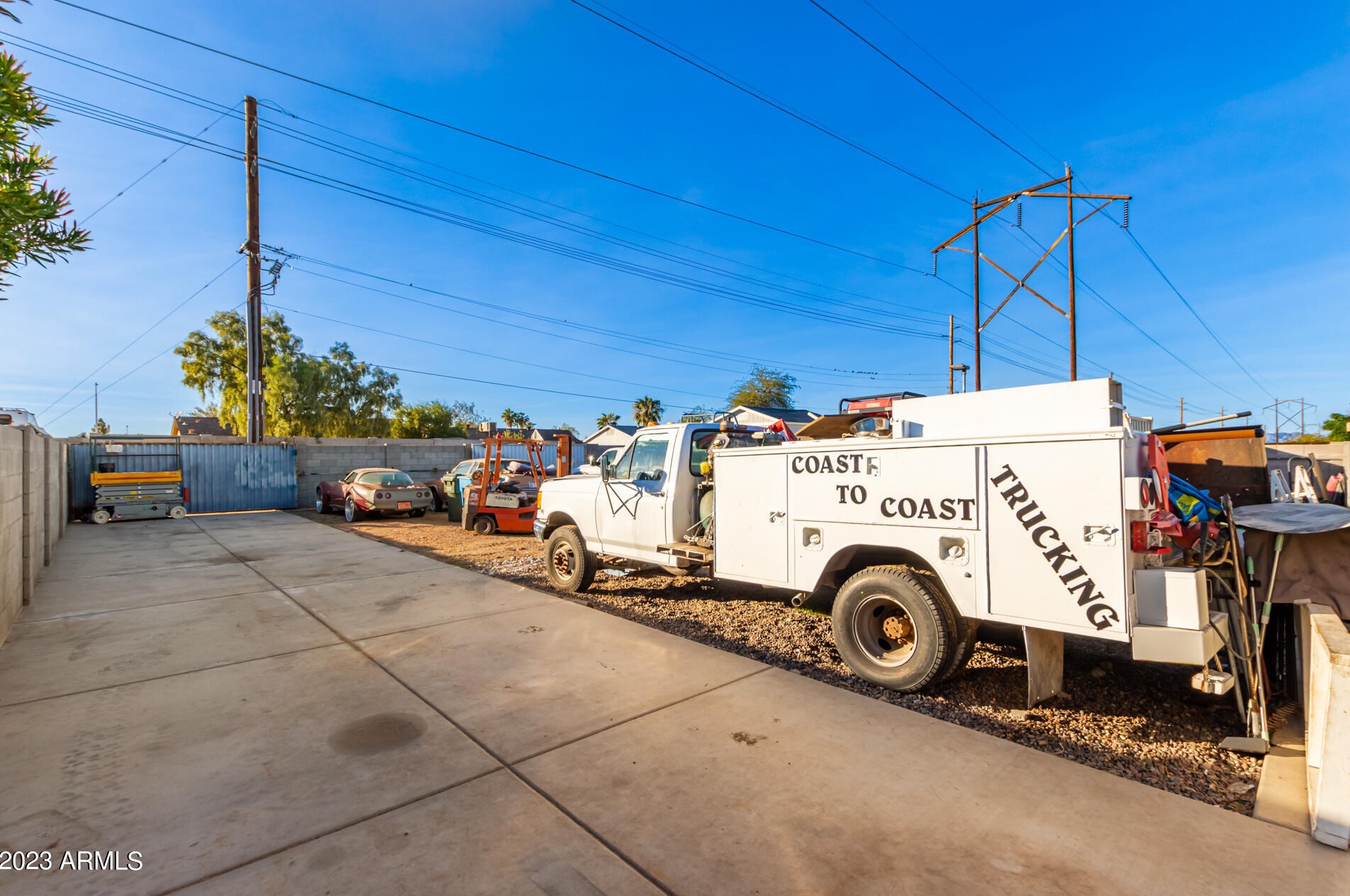 7038 46 St, Phoenix AZ 85042-6428 exterior