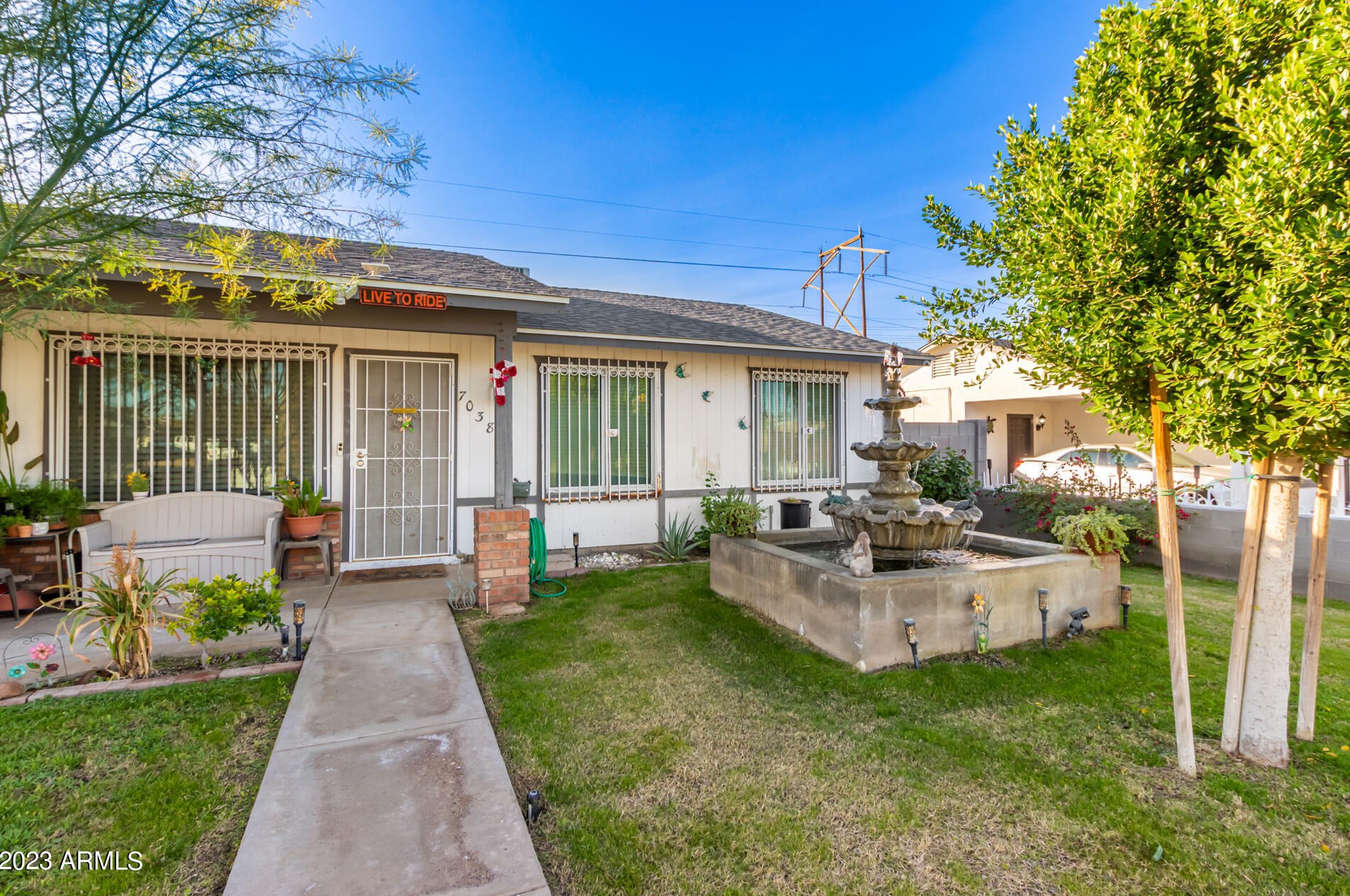 7038 46 St, Phoenix AZ 85042-6428 exterior