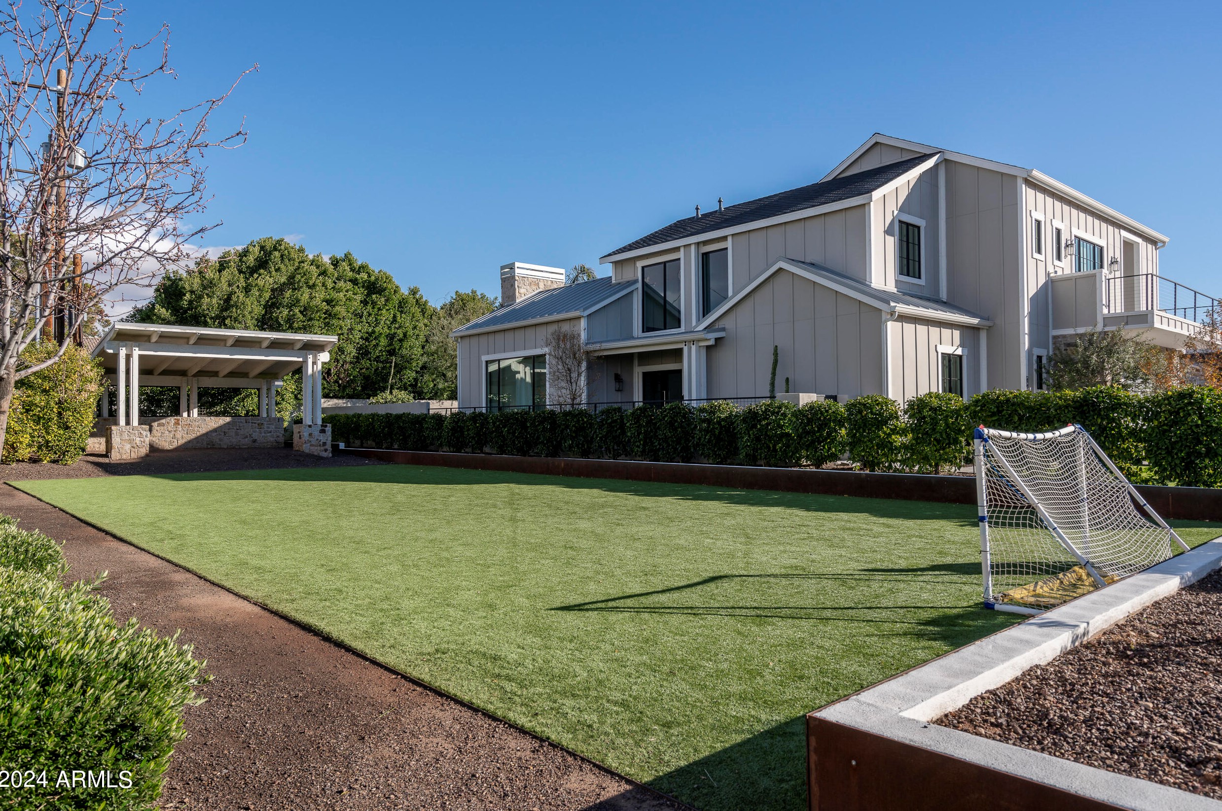 3719 Sells Dr, Phoenix AZ  85018-5625 exterior