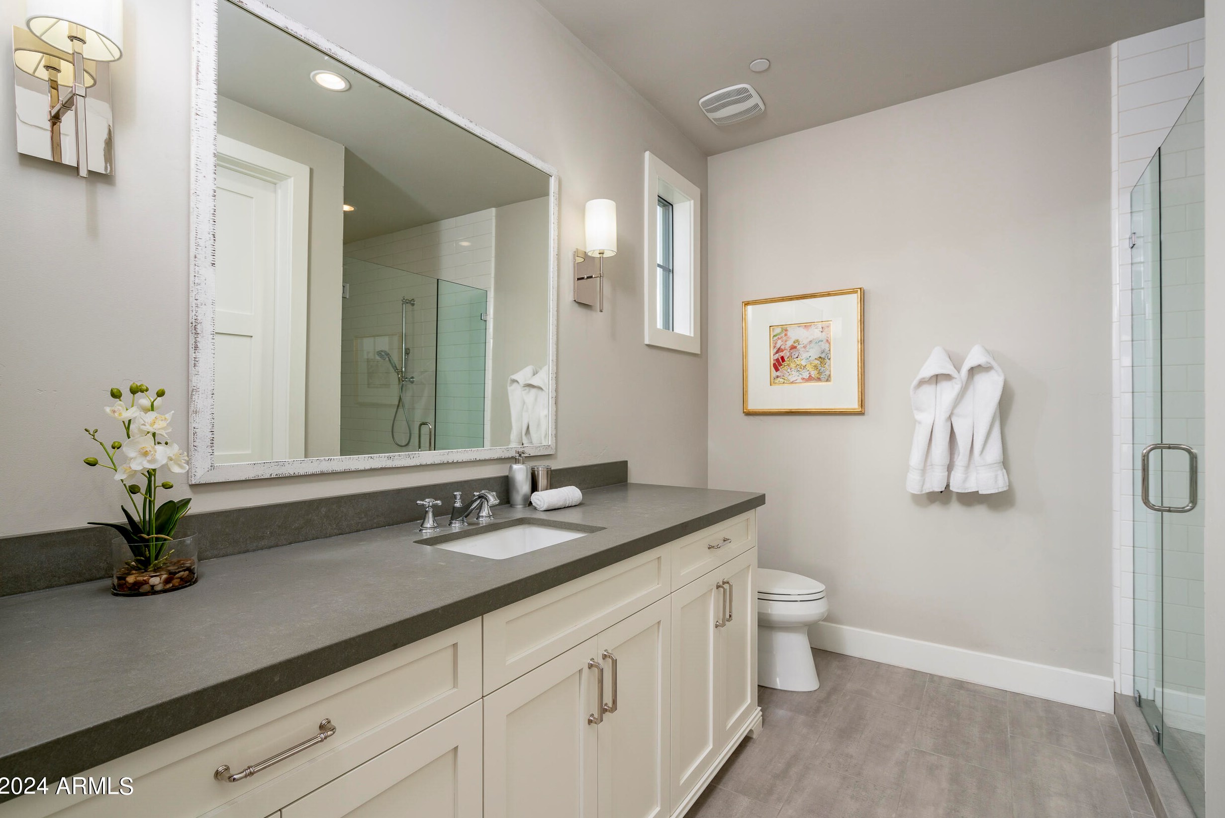 3719 Sells Dr, Phoenix AZ  85018-5625 exterior