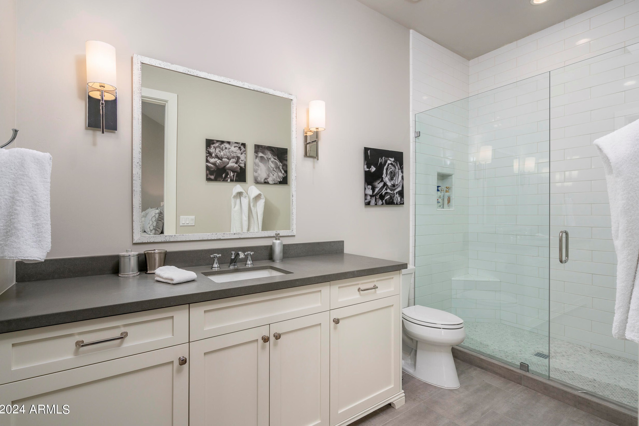 3719 Sells Dr, Phoenix AZ  85018-5625 exterior