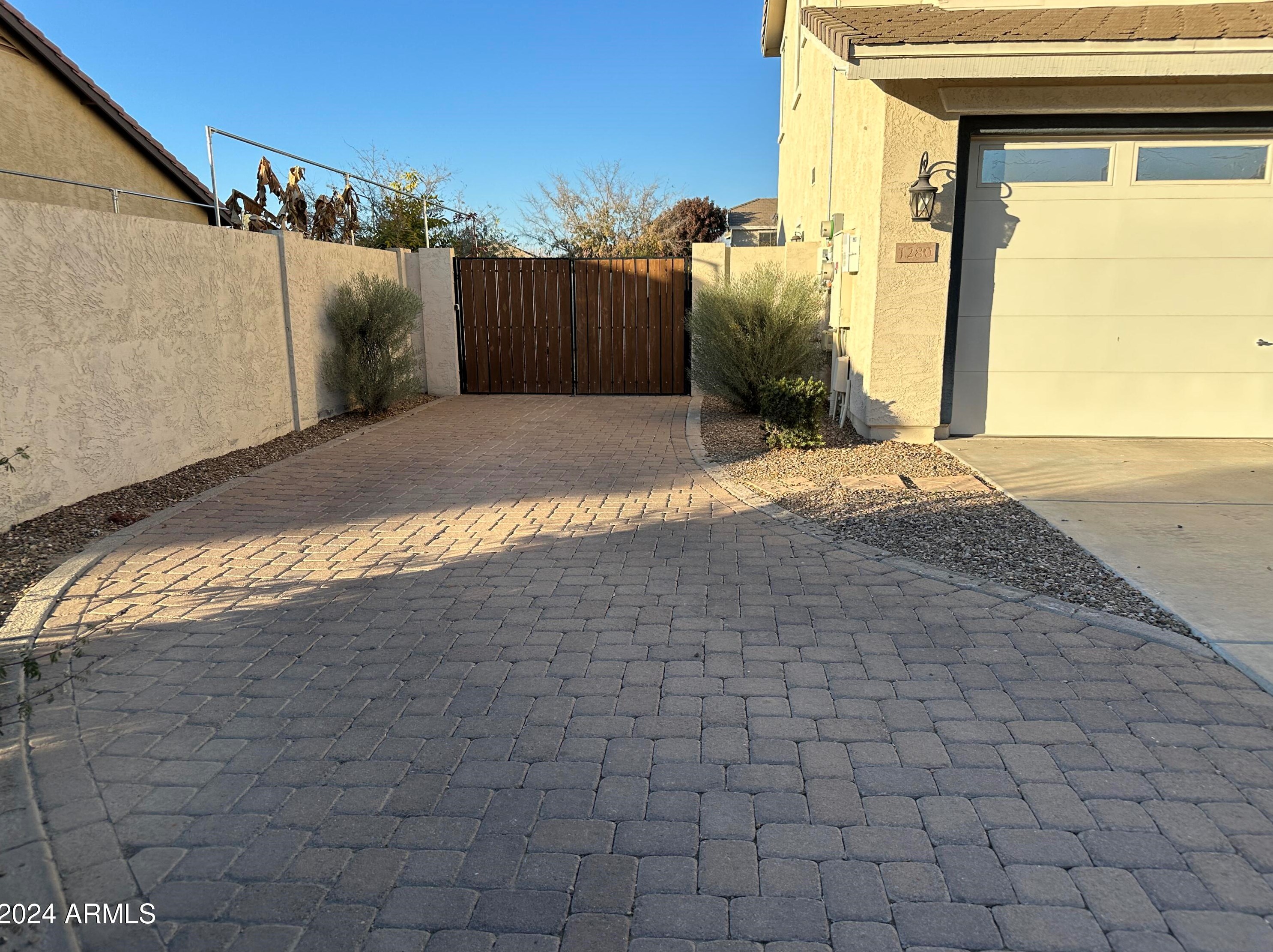 1280 Azalea Dr, Gilbert AZ  85298-6828 exterior