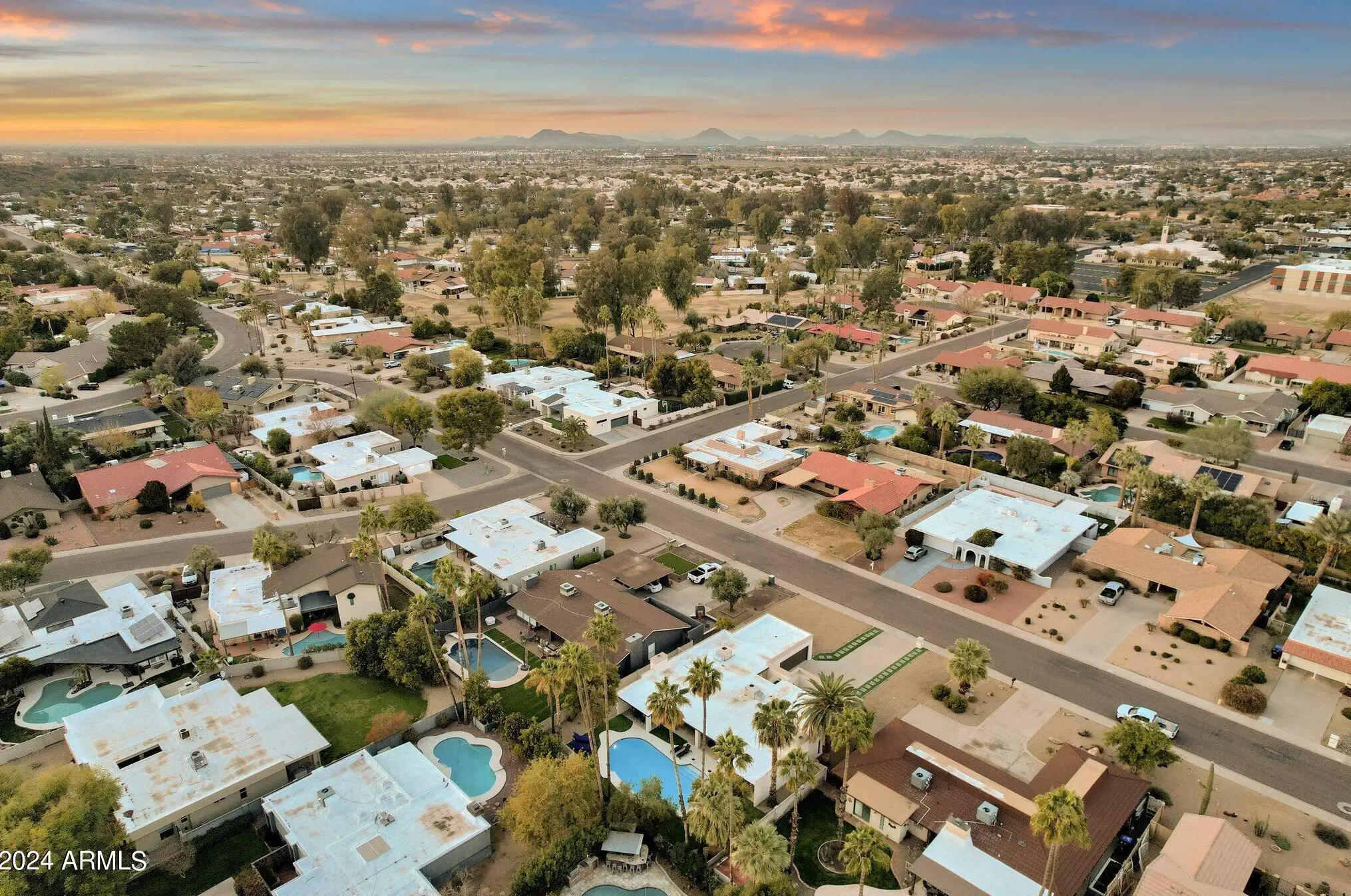 223 Pine Valley Dr, Phoenix AZ  85023-5284 exterior