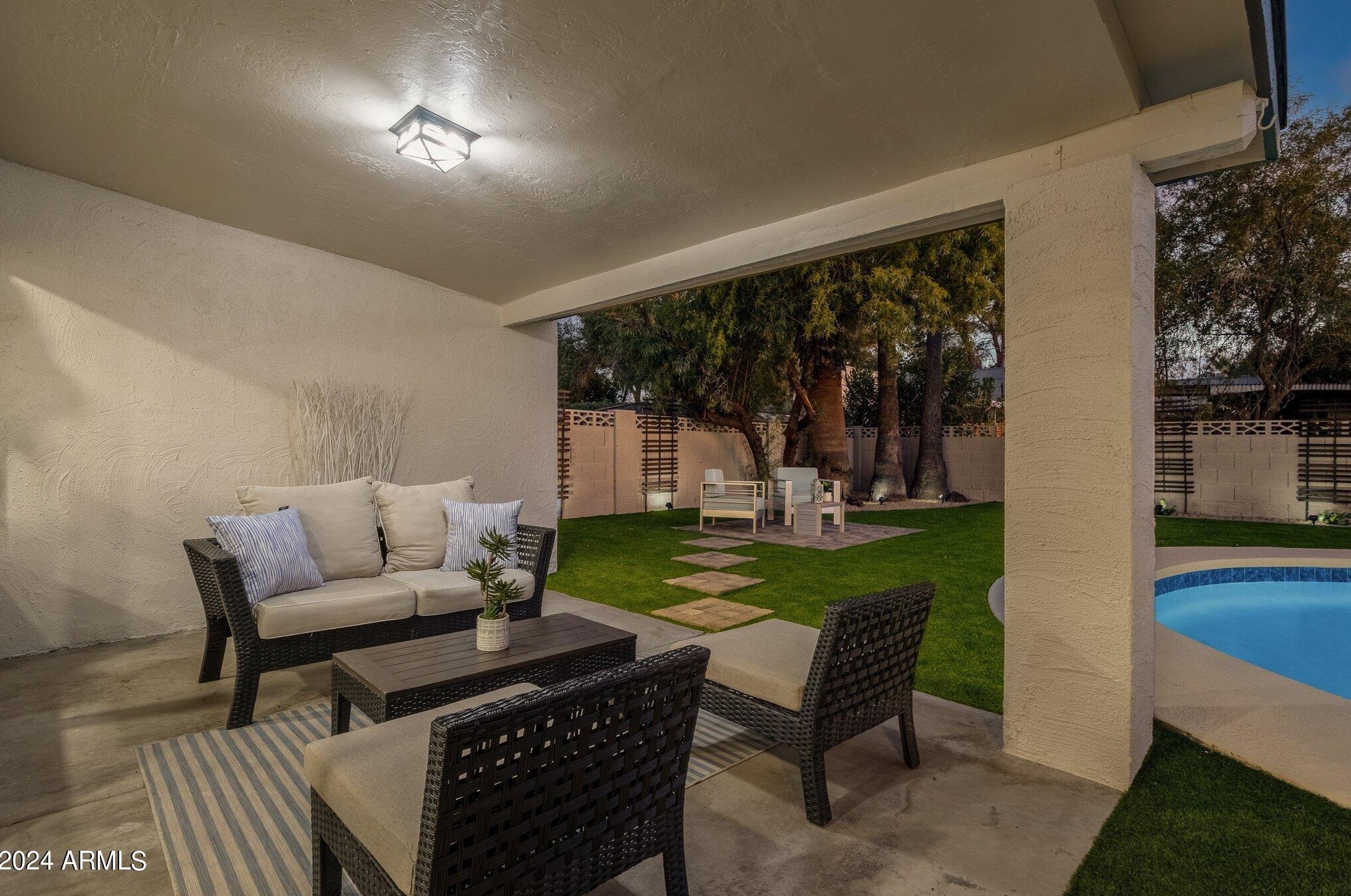 223 Pine Valley Dr, Phoenix AZ  85023-5284 exterior