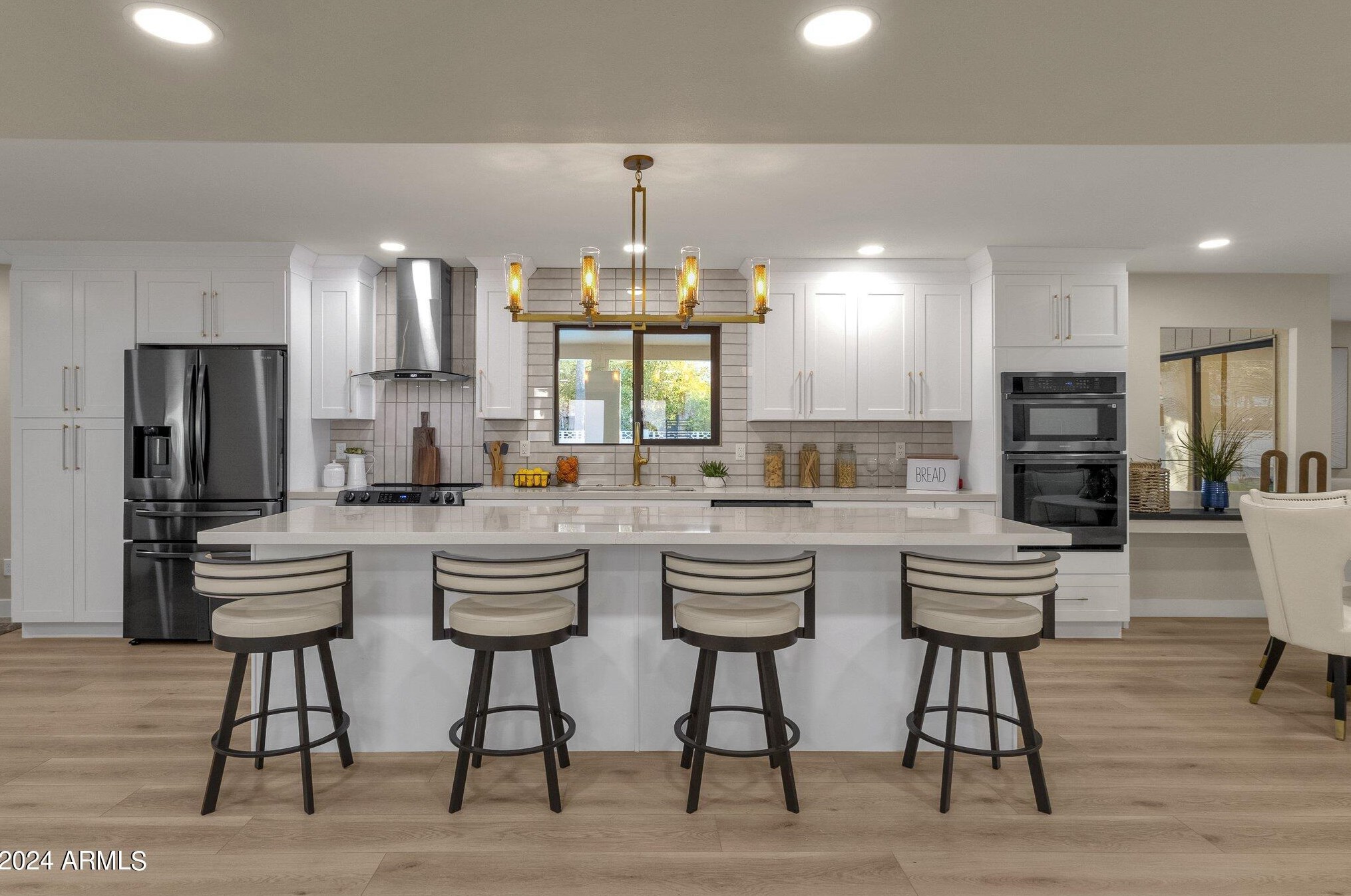 223 Pine Valley Dr, Phoenix AZ  85023-5284 exterior