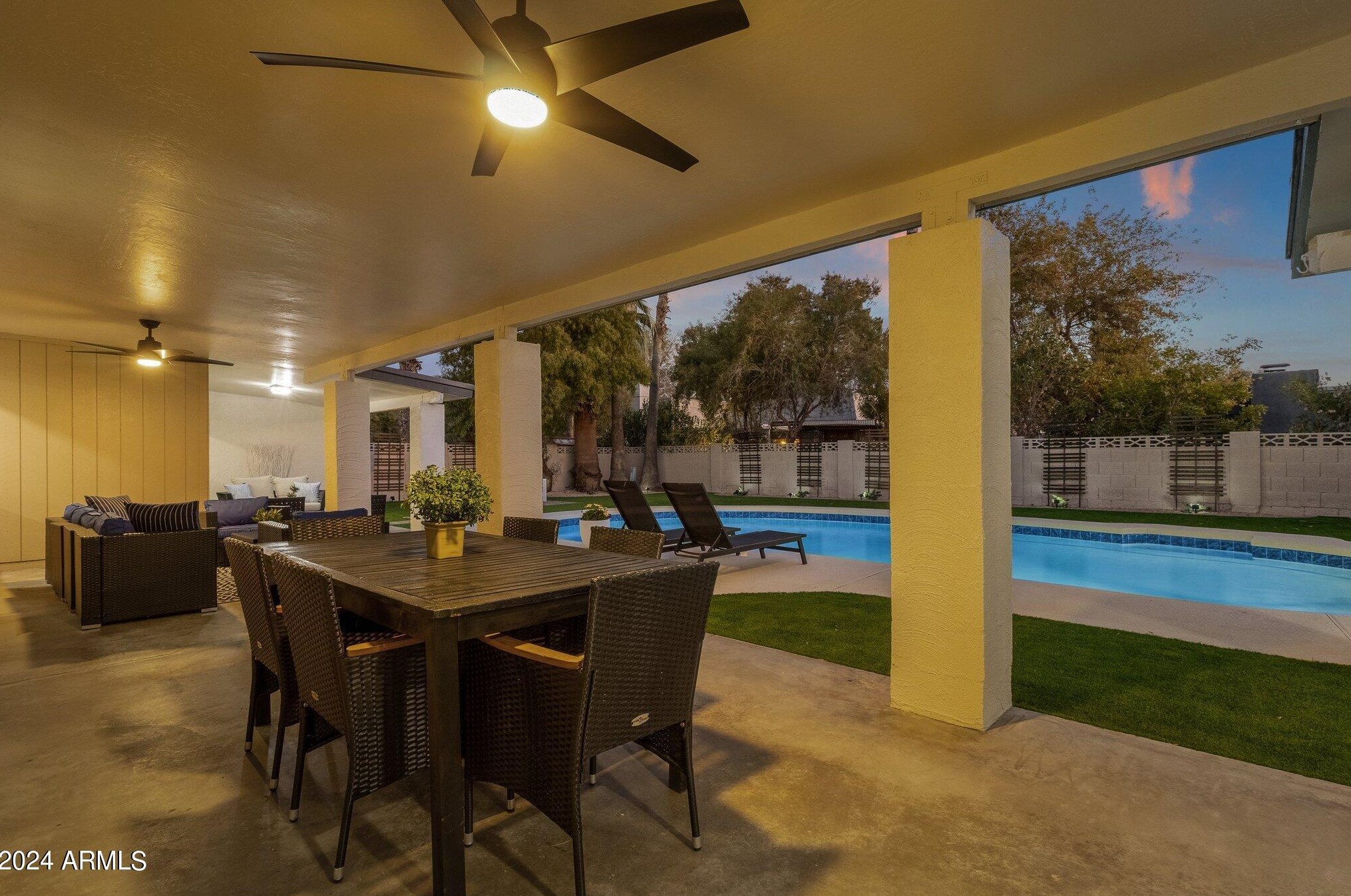 223 Pine Valley Dr, Phoenix AZ  85023-5284 exterior