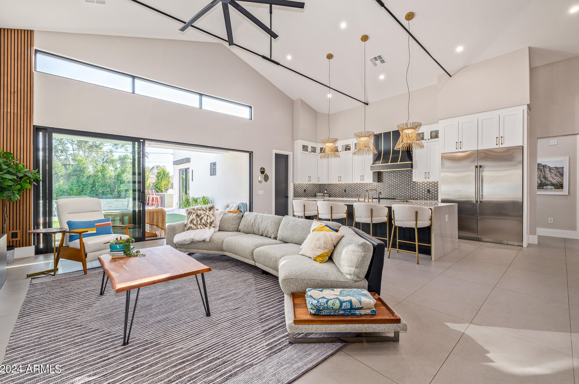 5319 Mitchell Dr, Phoenix AZ  85018-6132 exterior