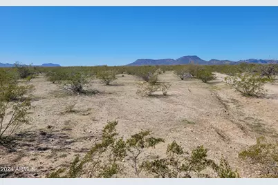 527Xx W Carver Road #D, Tonopah, AZ 85354 - Photo 11