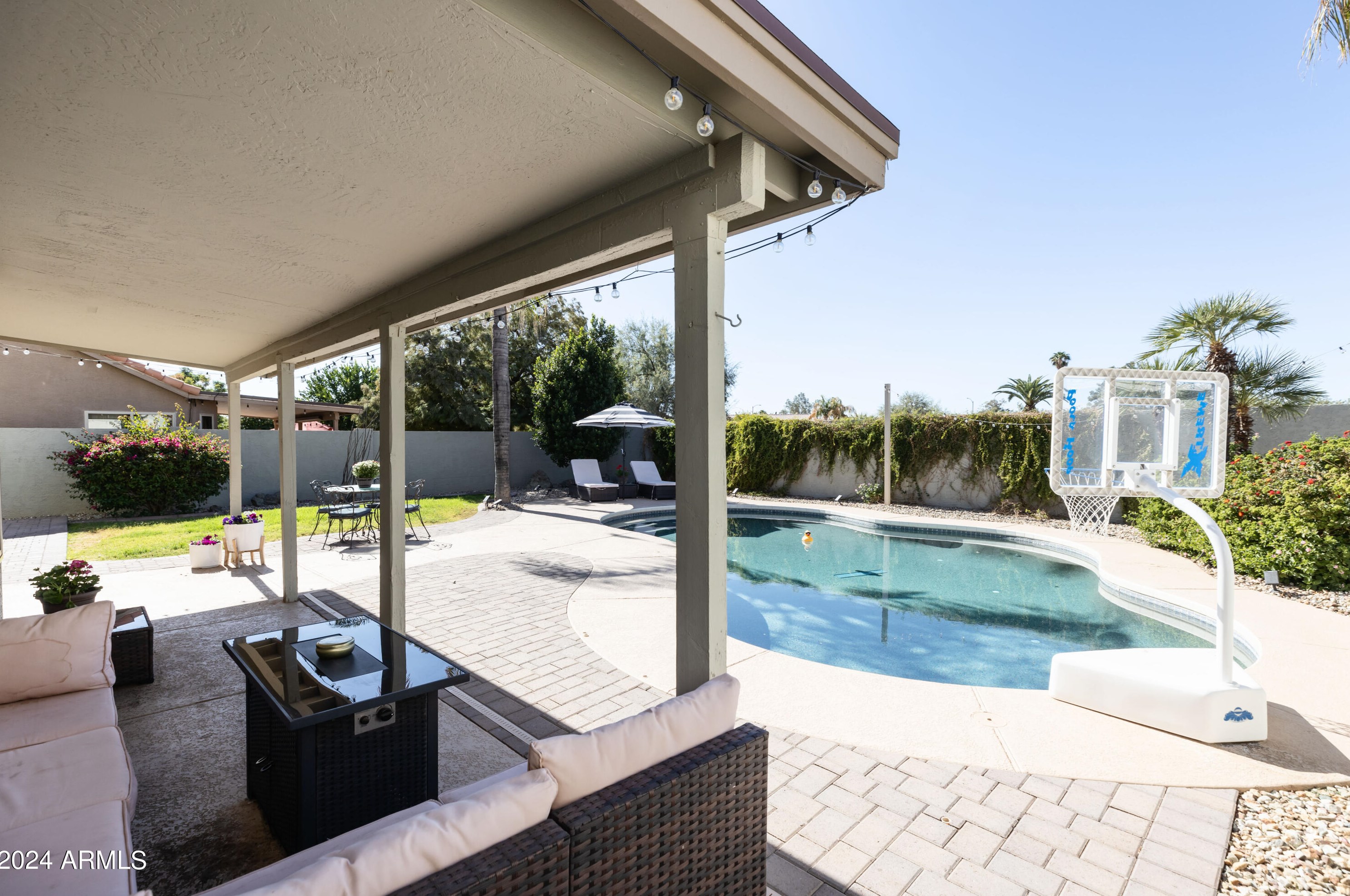 18236 45th St, Phoenix AZ  85032-1585 exterior