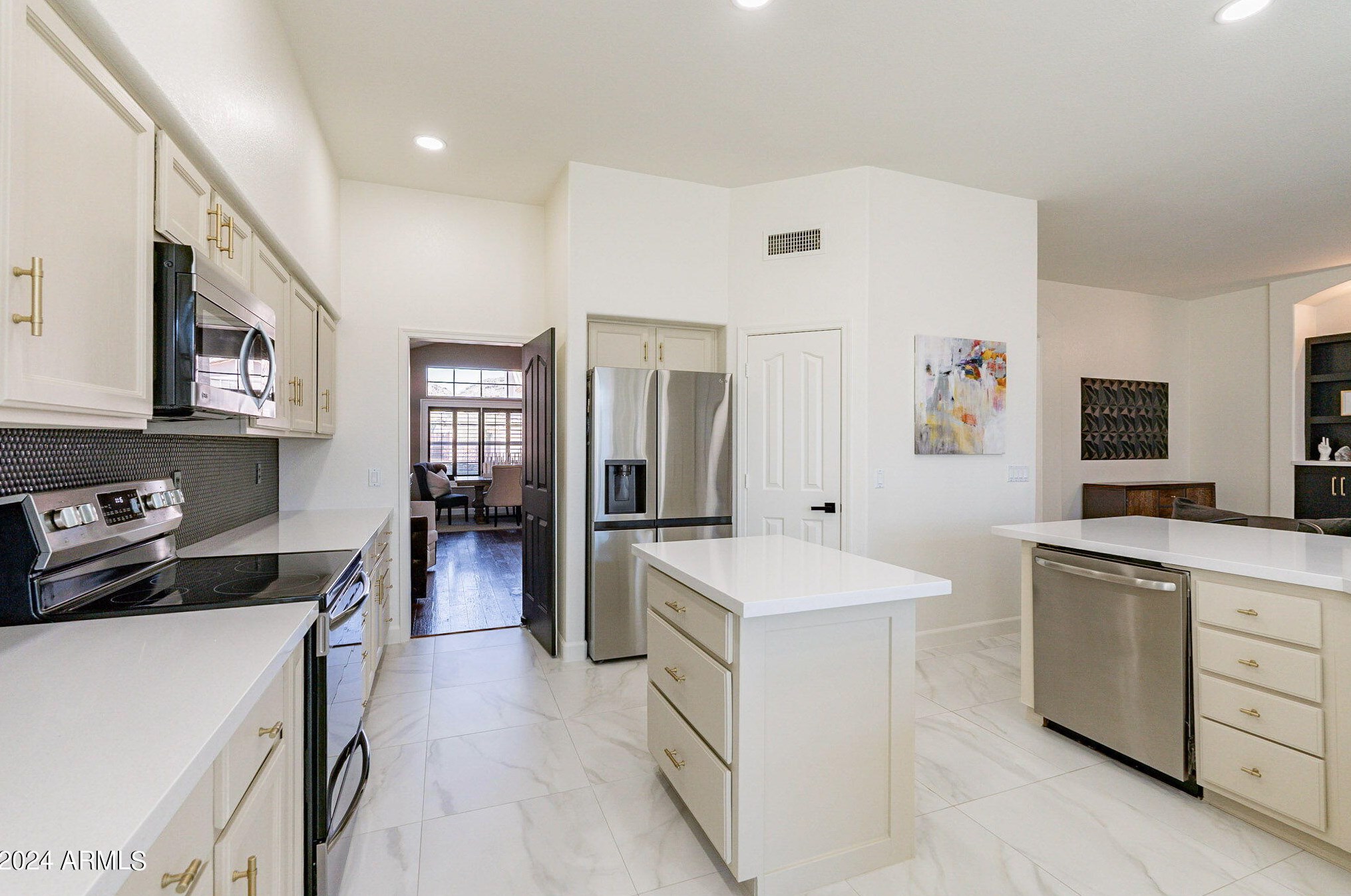 2123 Granite Vw Dr, Phoenix AZ 85044-7072 exterior