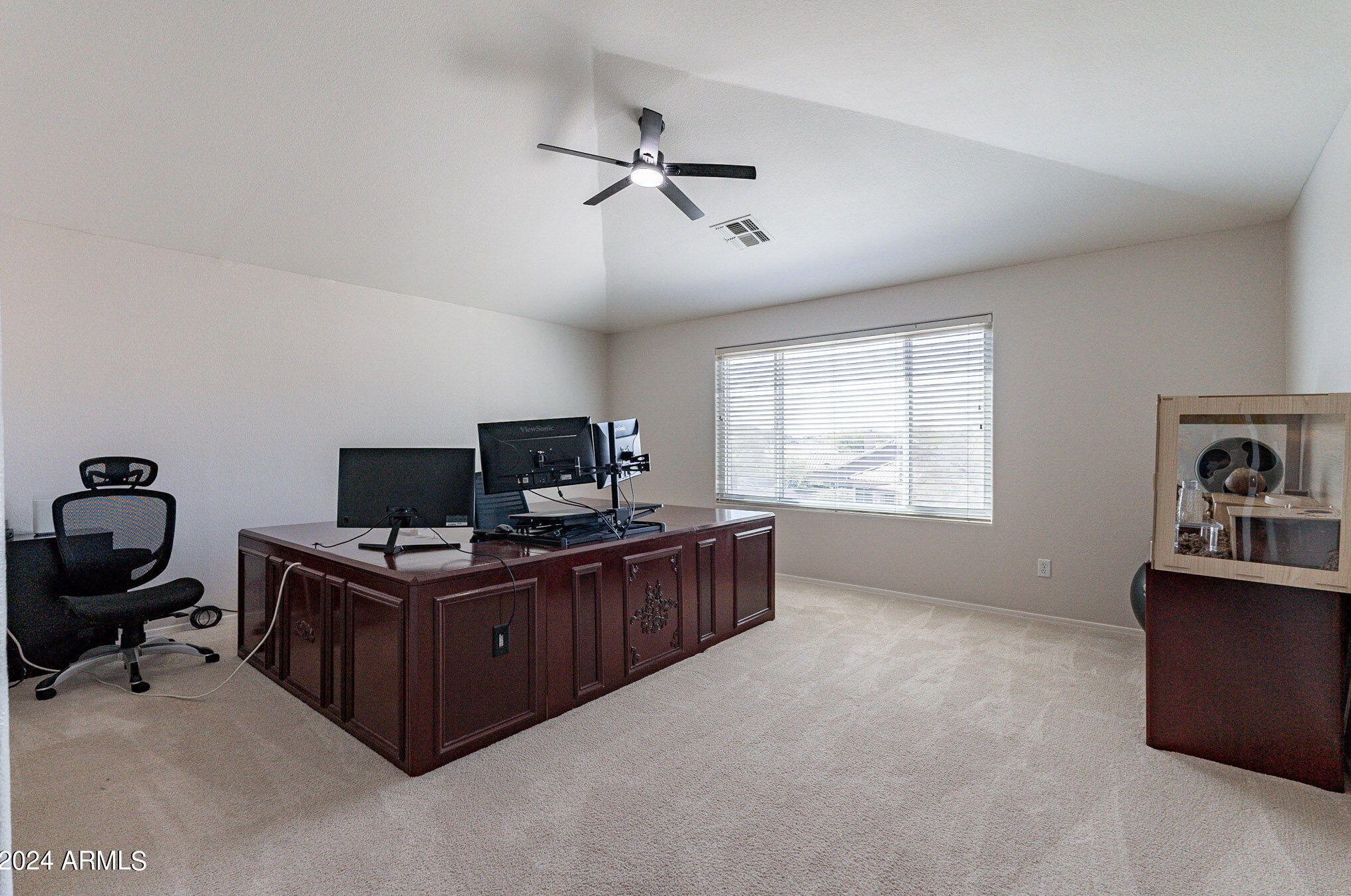 2123 Granite Vw Dr, Phoenix AZ 85044-7072 exterior