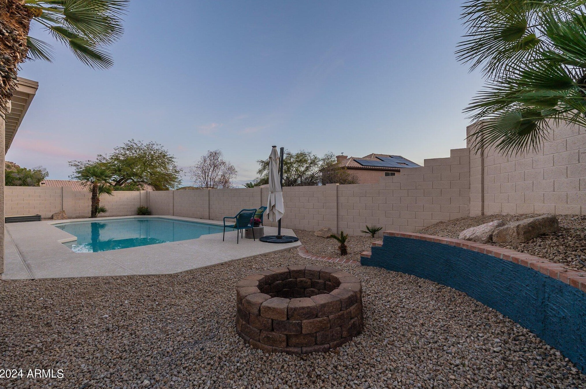 2123 Granite Vw Dr, Phoenix AZ 85044-7072 exterior