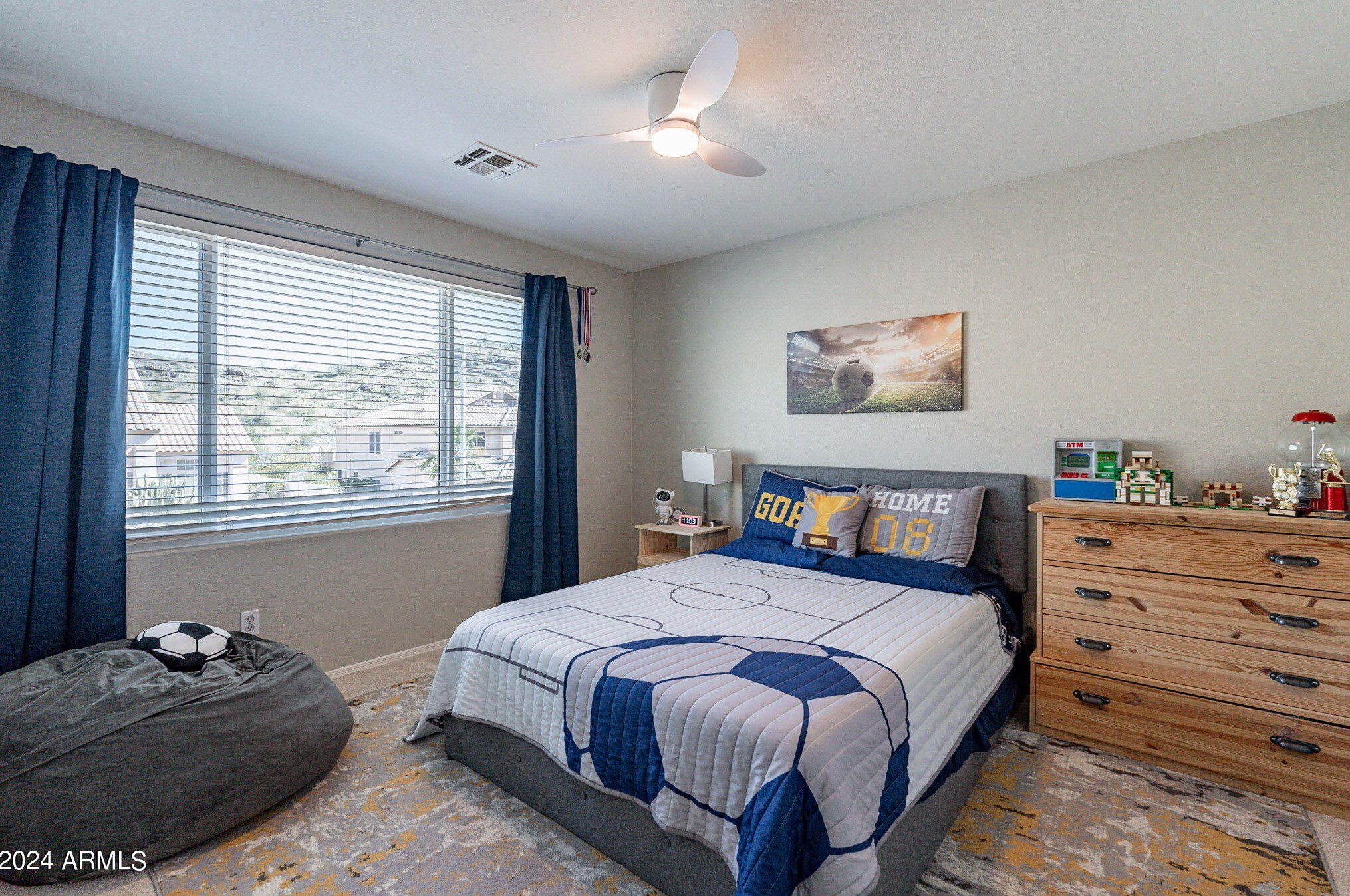 2123 Granite Vw Dr, Phoenix AZ 85044-7072 exterior