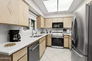 5200 S Lakeshore Dr, Tempe, AZ 85283 - Photo 15