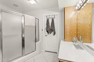 5200 S Lakeshore Dr, Tempe, AZ 85283 - Photo 23