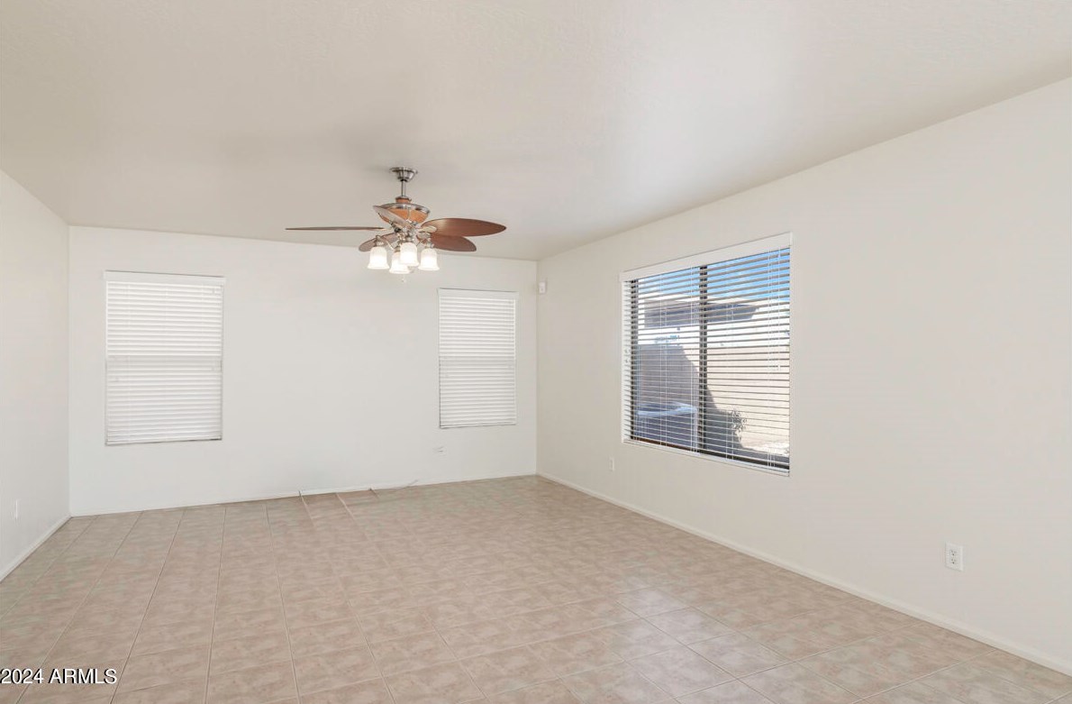 5602 Jones Ave, Phoenix AZ  85040-1033 exterior