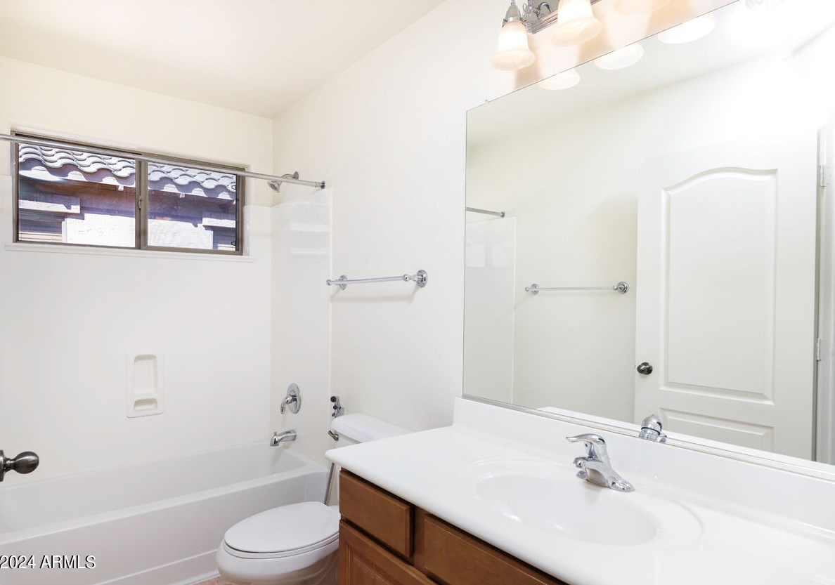 5602 Jones Ave, Phoenix AZ  85040-1033 exterior