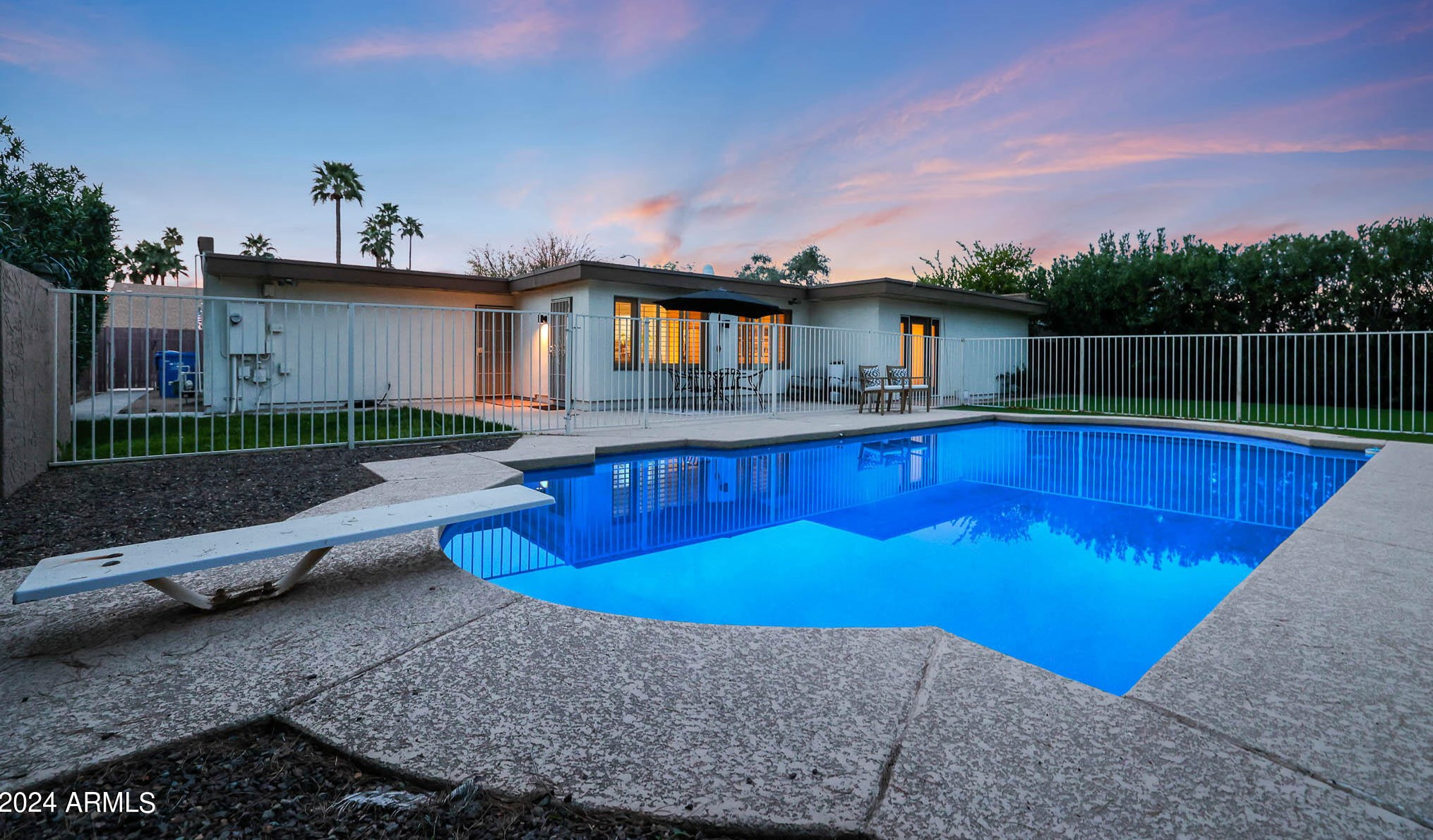 15041 7th Dr, Phoenix AZ  85023-5213 exterior